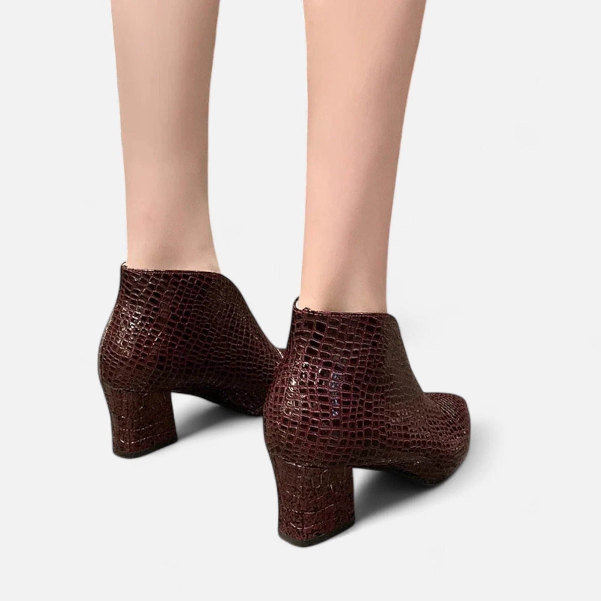 Moritz™ | Damen-Ankle-Boots aus Lackleder mit V-Ausschnitt